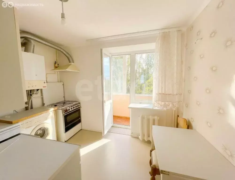 3-комнатная квартира: Феодосия, бульвар Старшинова, 25 (64.8 м) - Фото 2
