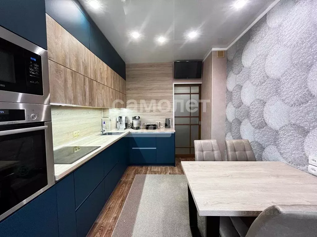 4-к кв. Ханты-Мансийский АО, Нижневартовск Интернациональная ул., 2Бк3 ... - Фото 0