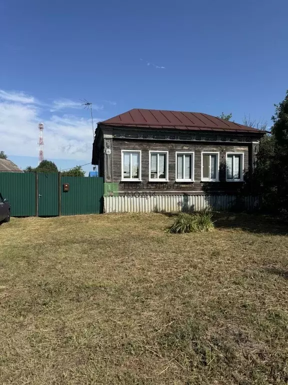 Дом в Саратовская область, Базарно-Карабулакский район, Свободинское ... - Фото 1