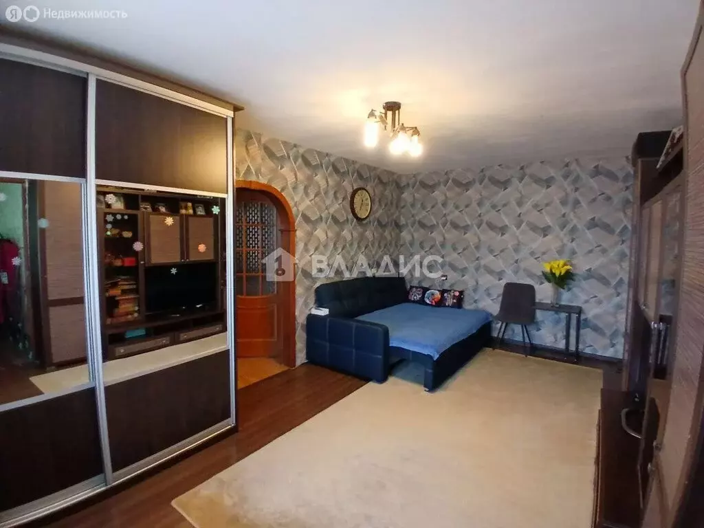 3-комнатная квартира: Улан-Удэ, улица Сенчихина, 18 (63.1 м) - Фото 0