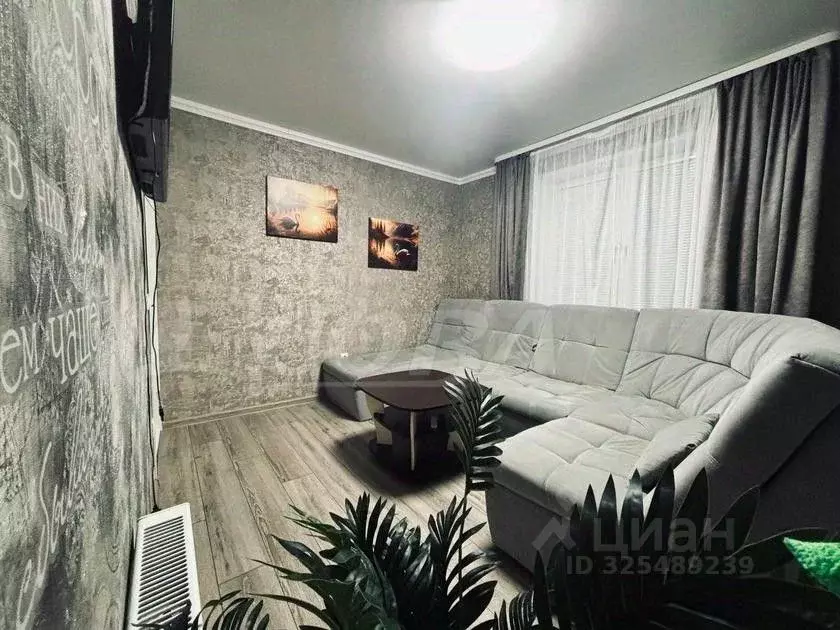 2-к кв. Тюменская область, Тобольск 15-й мкр, 28 (60.0 м) - Фото 2