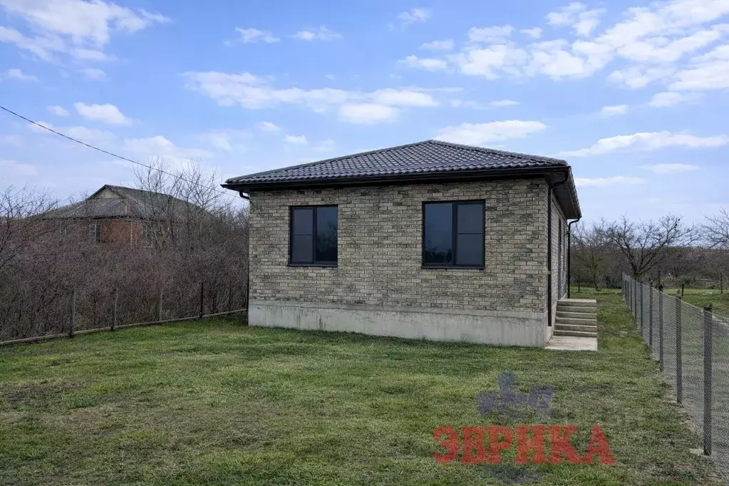 Дом в Краснодарский край, Крымск  (75 м) - Фото 1