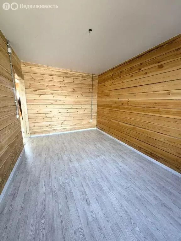 Дом в село Урик, Советская улица, 2 (150 м) - Фото 1