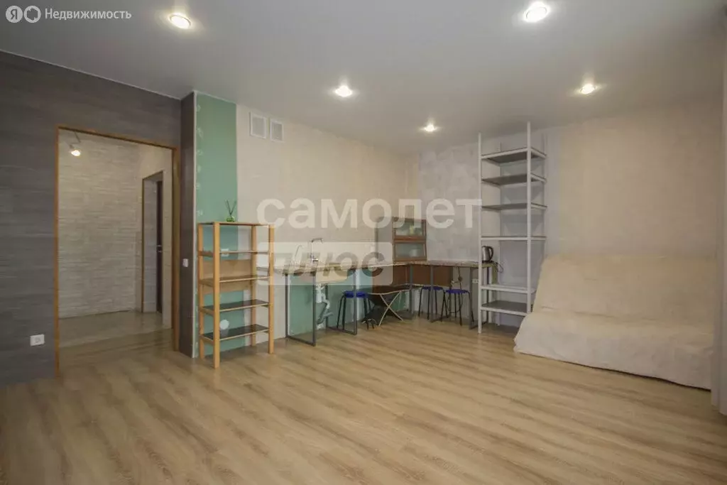4-комнатная квартира: Екатеринбург, улица Евгения Савкова, 31 (80.1 м) - Фото 1