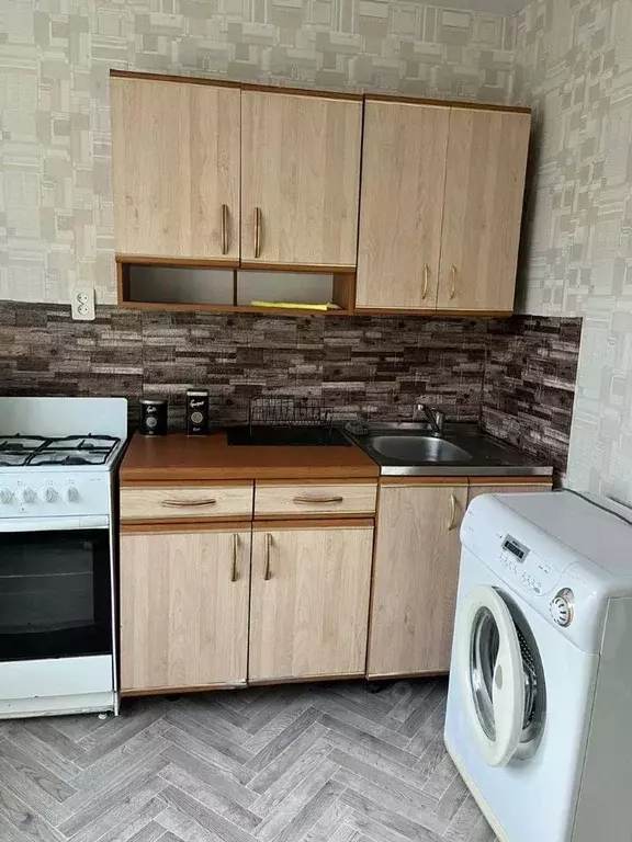 1-к кв. Курганская область, Курган Заозерный жилрайон, 6-й мкр, 6 ... - Фото 0