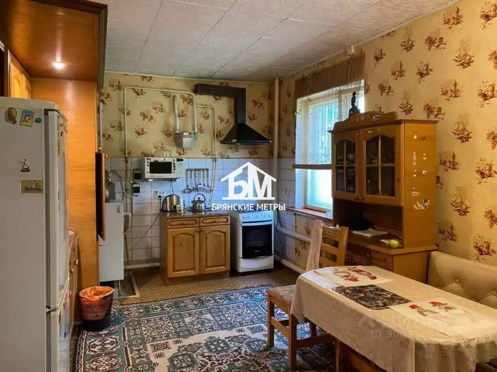 Дом в Брянская область, Брянск Объездная ул., 2 (170 м) - Фото 1