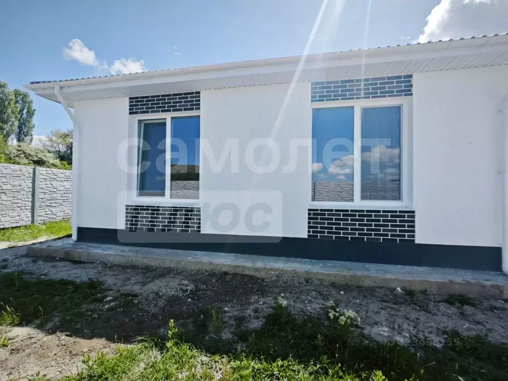 Дом в Крым, Симферопольский район, Добровское с/пос, с. Пионерское ул. ... - Фото 2