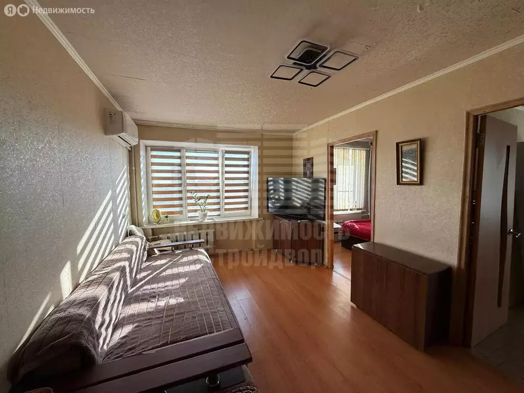 4-комнатная квартира: Таганрог, улица Ломоносова, 110 (61.2 м) - Фото 1