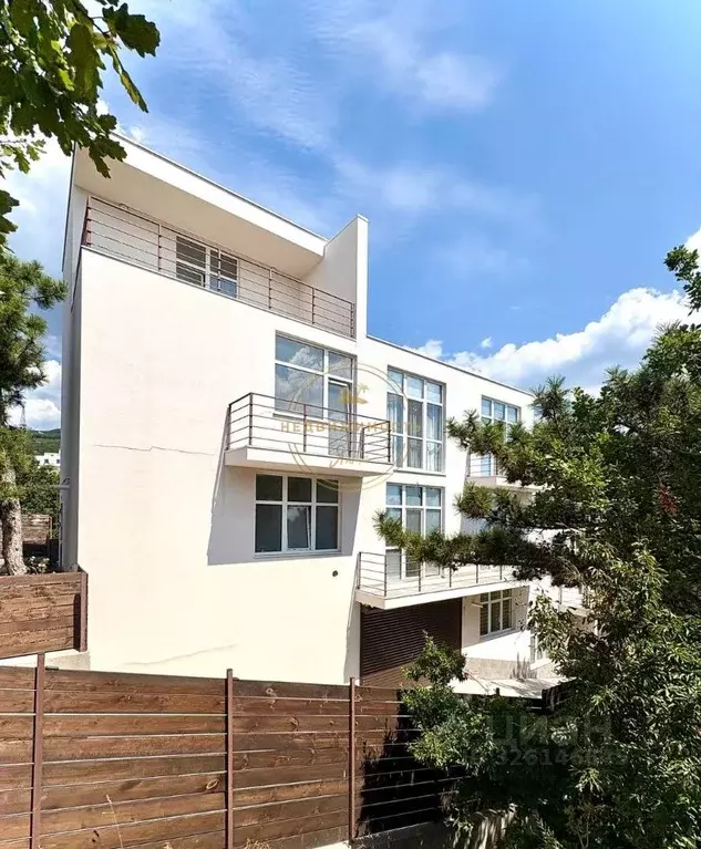 Дом в Крым, Ялта муниципальный округ, Гаспра пгт ул. Горького, 18И ... - Фото 1