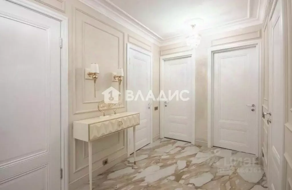 3-к кв. Московская область, Красногорск бул. Космонавтов, 13 (87.4 м) - Фото 1