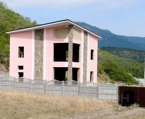 Дом в Крым, Алушта городской округ, с. Солнечногорское ул. Молодежная, ... - Фото 0