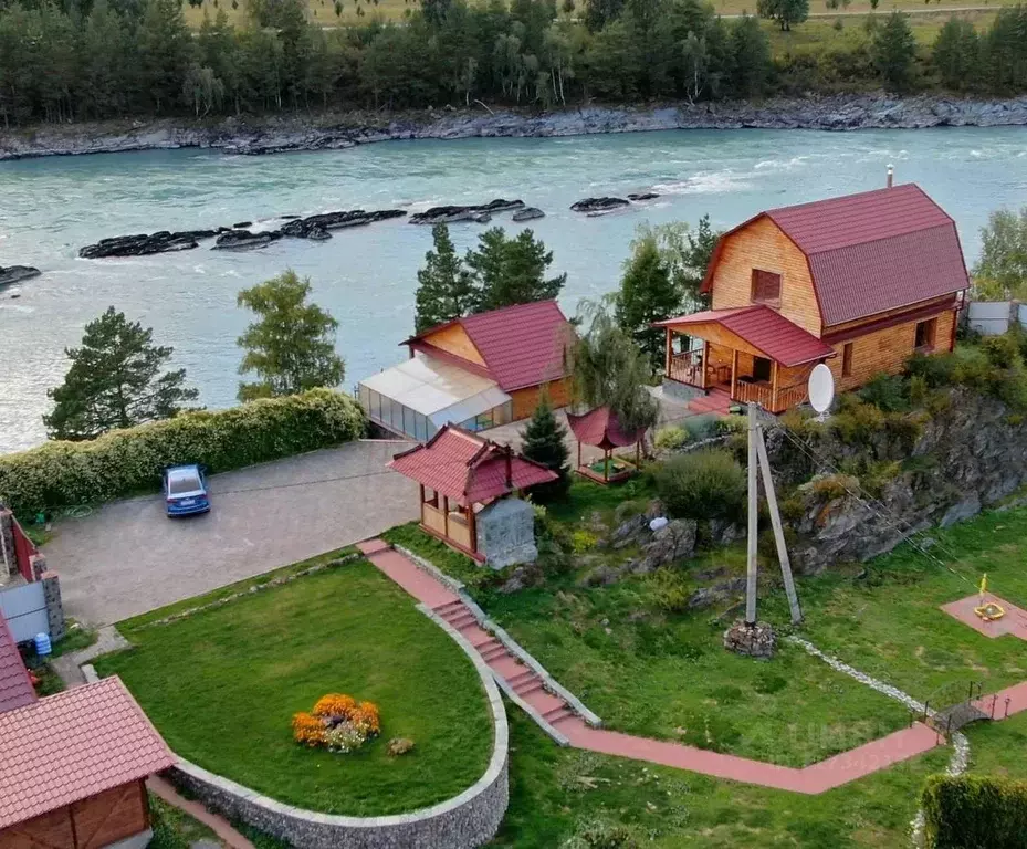 Дом в Алтай, Чемальский район, Элекмонарское с/пос, с. Элекмонар ул. ... - Фото 0