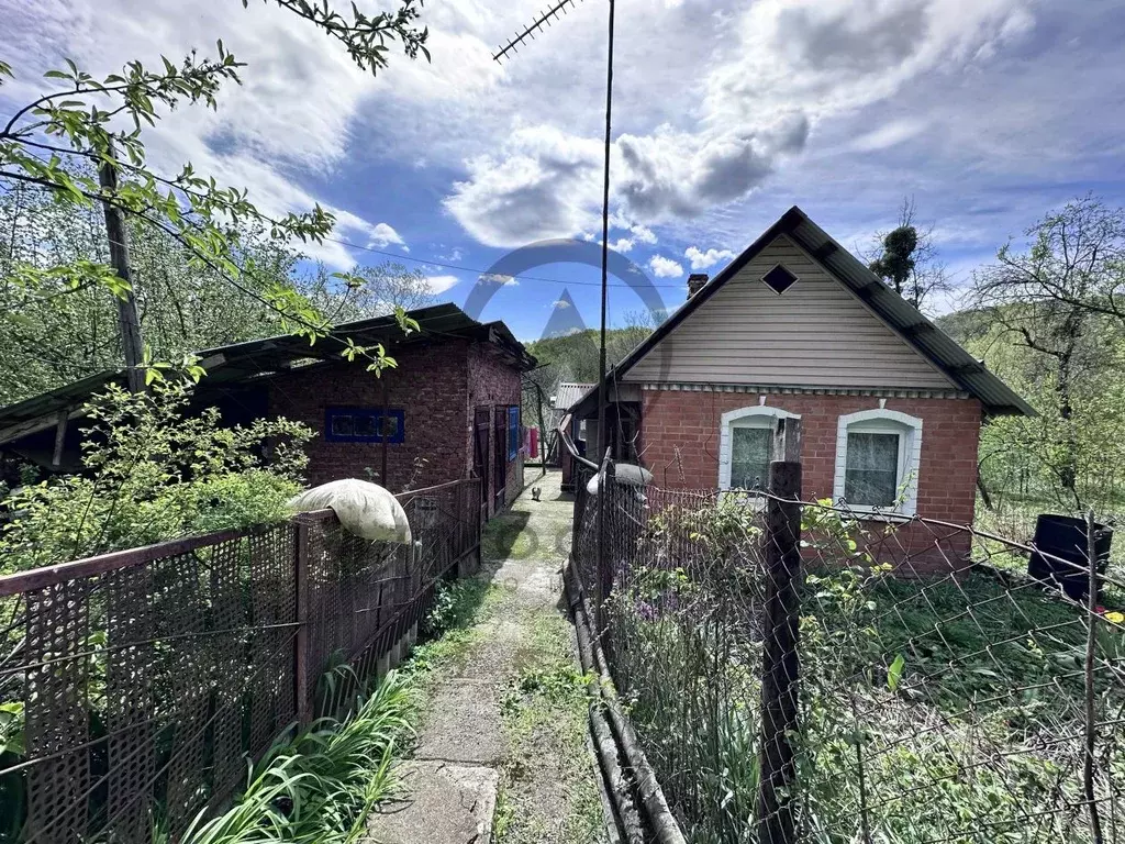 Дом в Краснодарский край, Апшеронский район, Куринское с/пос, пос. ... - Фото 2