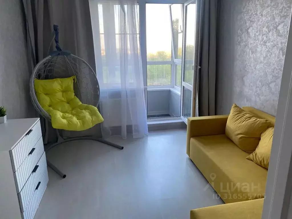 2-к кв. Волгоградская область, Волгоград ул. Расула Гамзатова, 19 ... - Фото 0