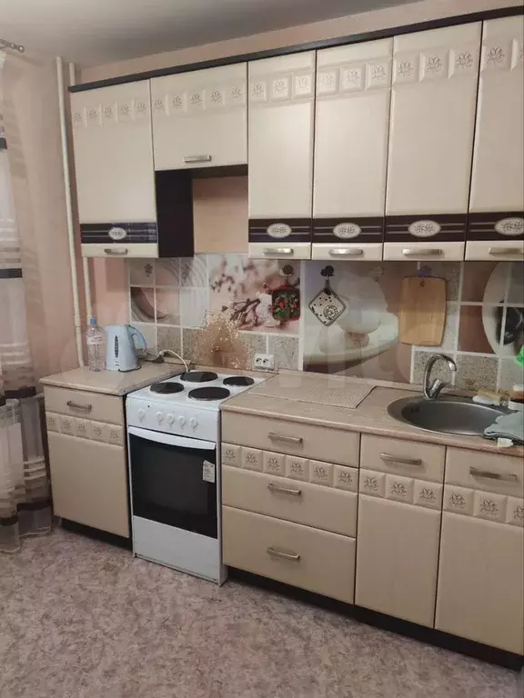 2-к. квартира, 60 м, 4/17 эт. - Фото 0