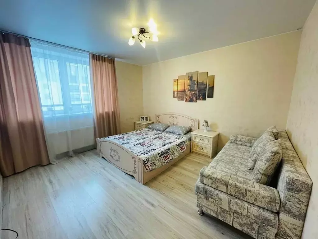 1-к кв. Тюменская область, Тюмень ул. 50 лет Октября, 57Б (40.0 м) - Фото 1