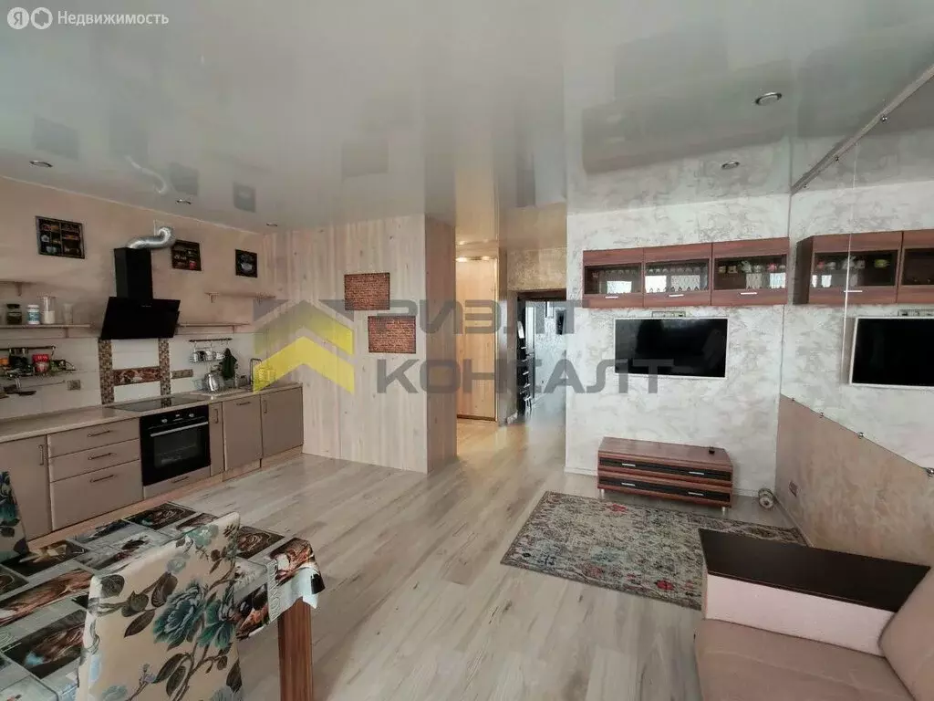 2-комнатная квартира: Омск, улица Красный Путь, 105 (57.5 м) - Фото 1