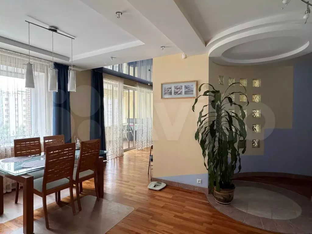 4-к. квартира, 120 м, 4/8 эт. - Фото 0