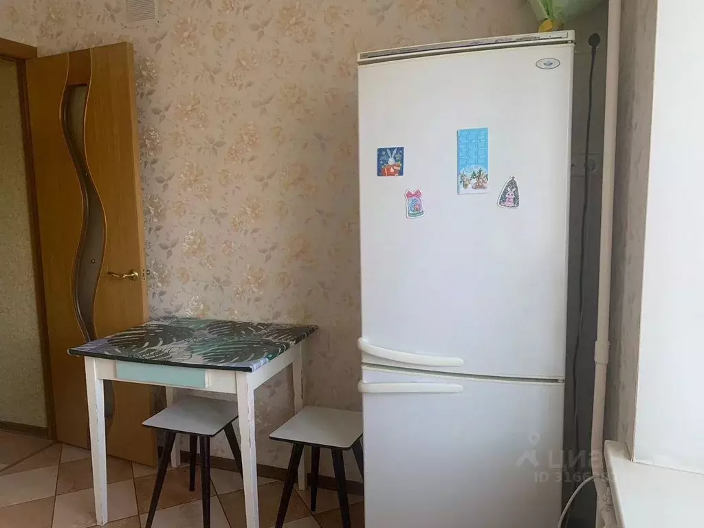 1-к кв. Псковская область, Великие Луки Вокзальная ул., 32 (34.0 м) - Фото 0