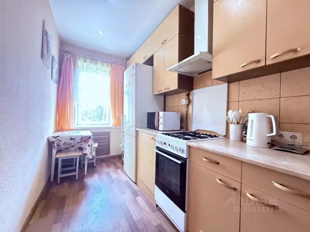 2-к кв. Кировская область, Слободской ул. Рождественская, 100 (50.1 м) - Фото 2