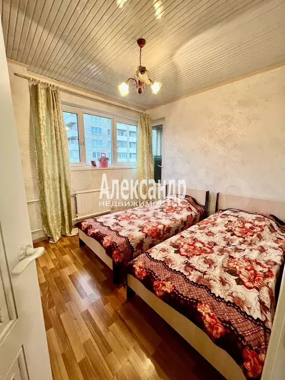 Комната 42,5 м в 5-к., 7/10 эт. - Фото 1