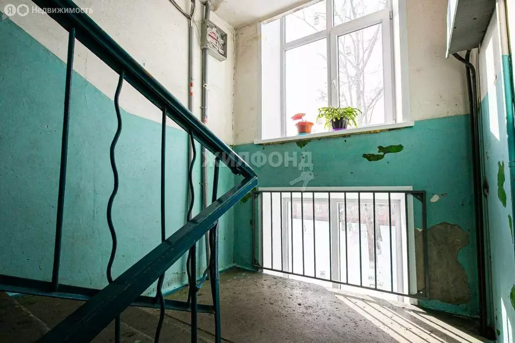2-комнатная квартира: Новокузнецк, улица 40 лет ВЛКСМ, 24 (42.4 м) - Фото 0