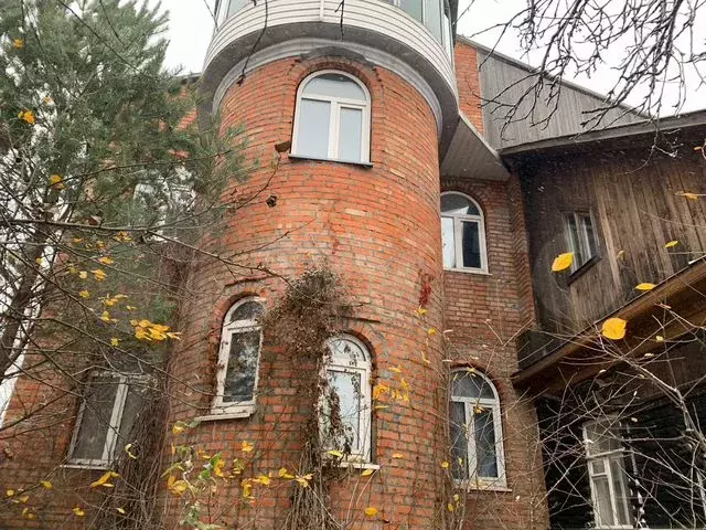 Дом 613,5 м на участке 11 сот. - Фото 0