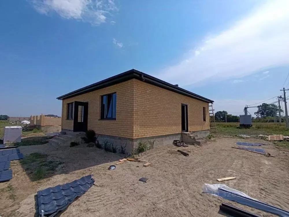 Дом в Краснодарский край, Крымск ул. Горбунова (102 м) - Фото 1