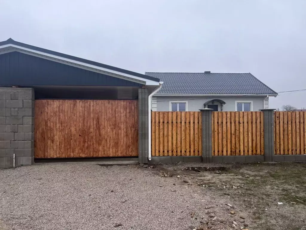 Дом в Крым, Сакский район, Суворовское с/пос, с. Великое  (80 м) - Фото 2