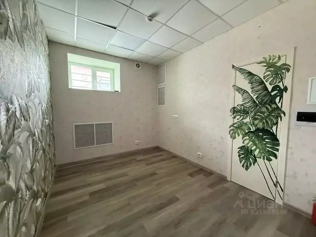 Помещение свободного назначения в Татарстан, Казань ул. Сафьян, 8 (24 ... - Фото 2