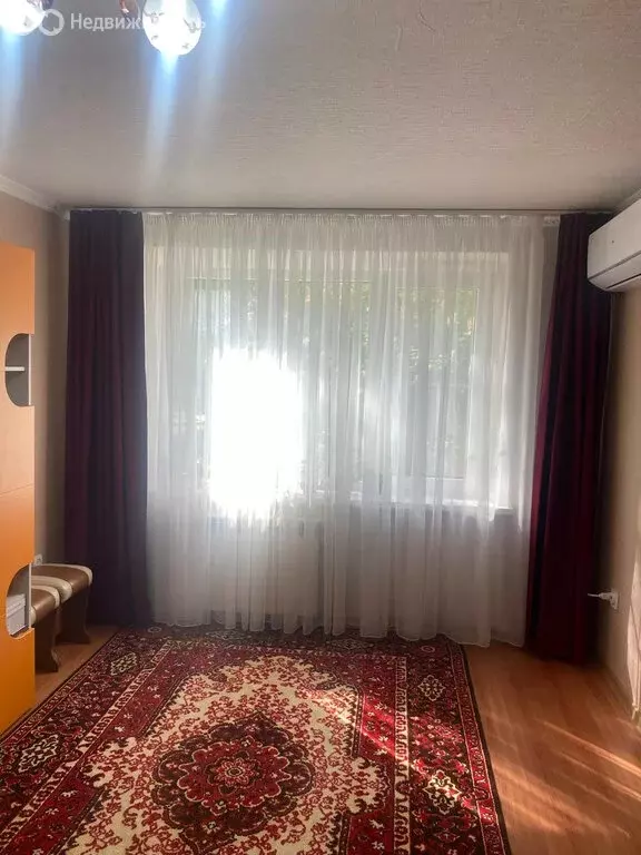 3-комнатная квартира: Миллерово, улица Земляченко, 40 (61 м) - Фото 1