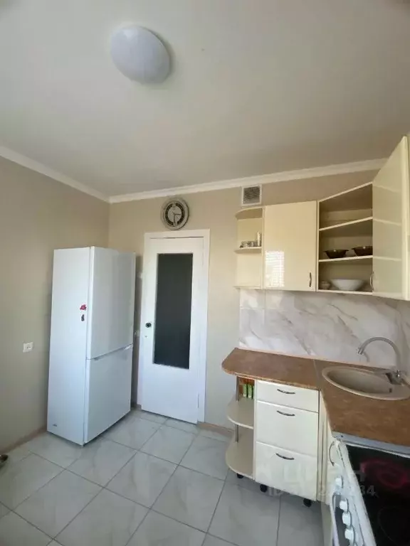 2-к кв. Крым, Щелкино Ленинский район, 3-й мкр, 102 (48.0 м) - Фото 1