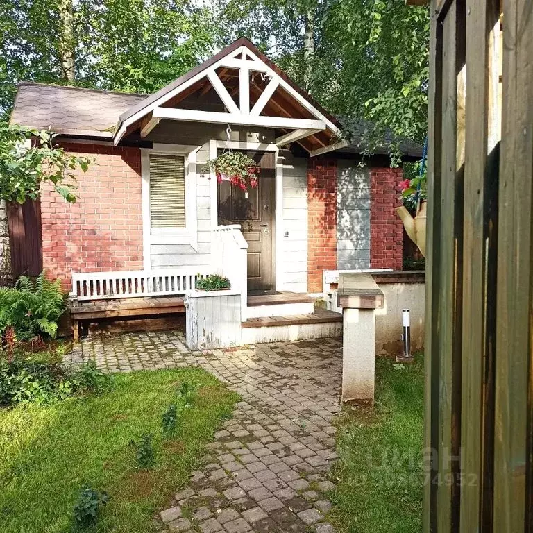Дом в Ленинградская область, Всеволожск Еловая ул., 30 (18 м) - Фото 1