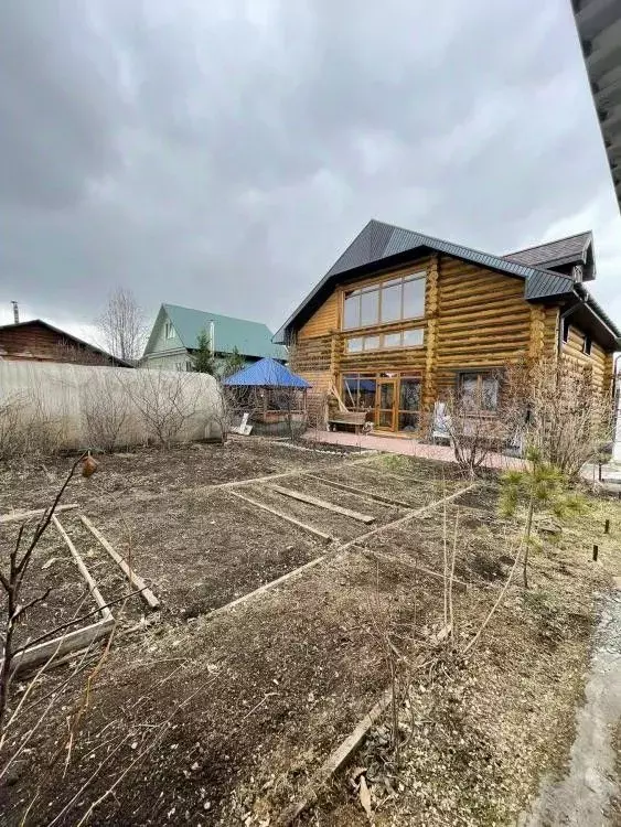 Дом в Иркутская область, Иркутский муниципальный округ, пос. ... - Фото 0