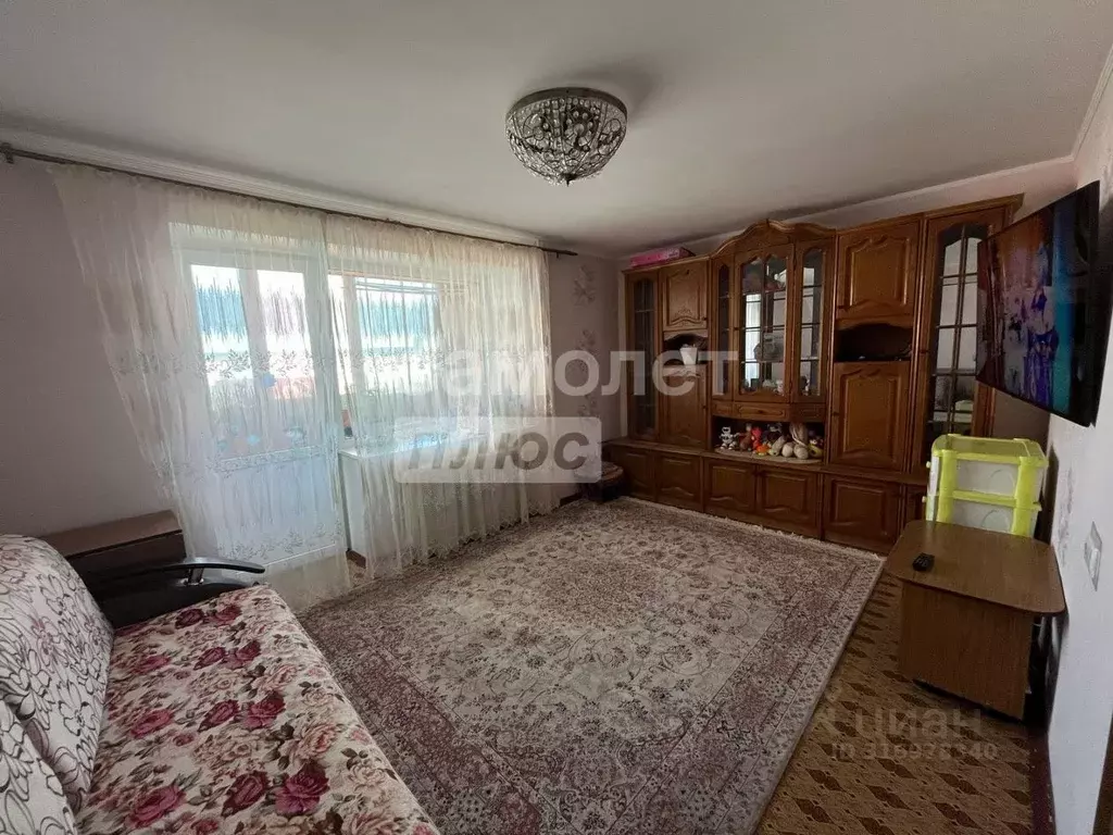 3-к кв. Башкортостан, Октябрьский 34-й мкр, 8Б (65.4 м) - Фото 0