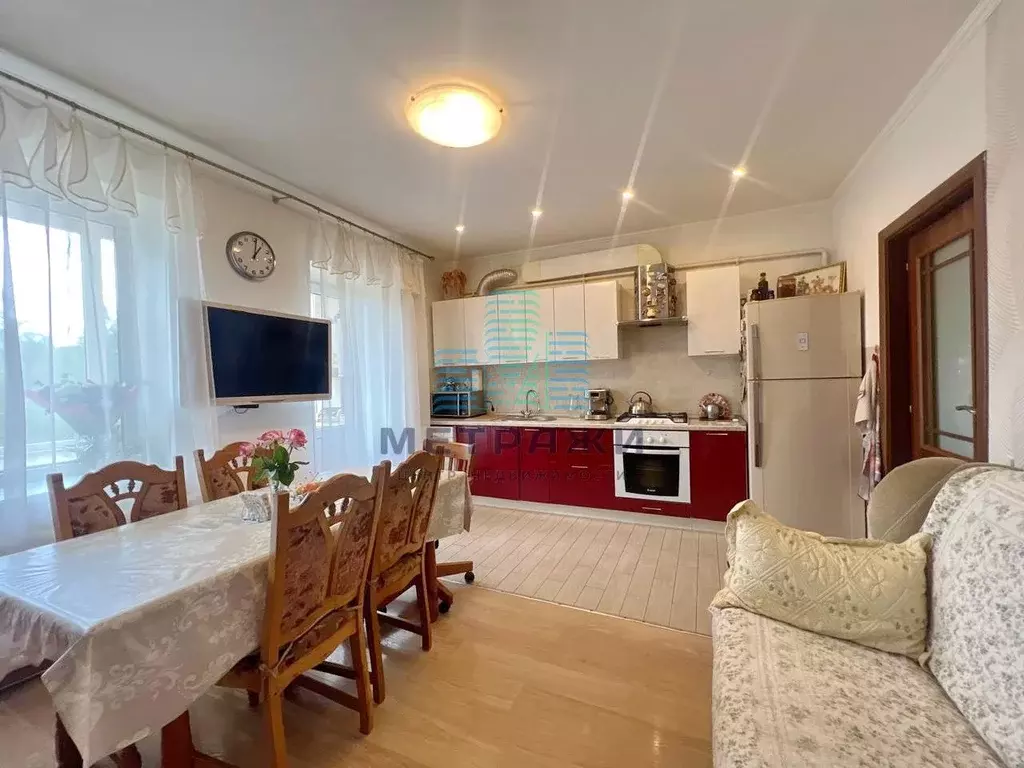 Дом в Калужская область, Калуга Осенняя ул., 30 (260 м) - Фото 1