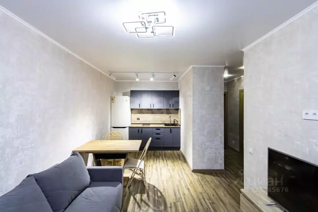 1-к кв. Тюменская область, Тюмень Харьковская ул., 74 (37.4 м) - Фото 1