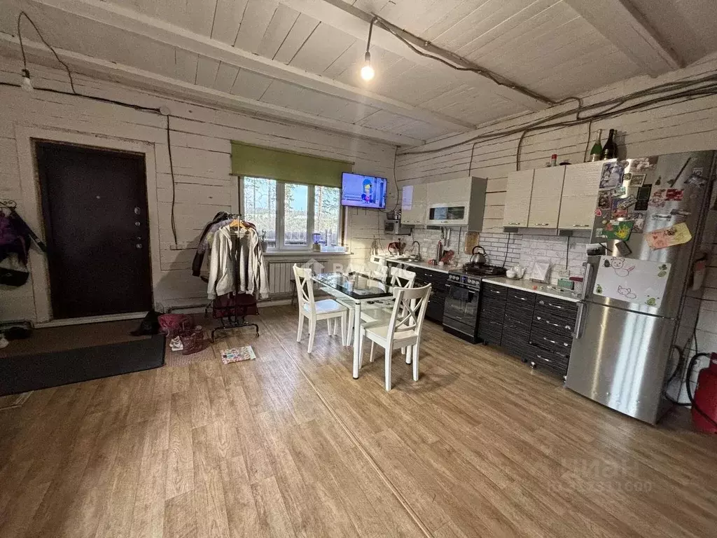Дом в Бурятия, Улан-Удэ ул. Искристая, 51 (100 м) - Фото 0