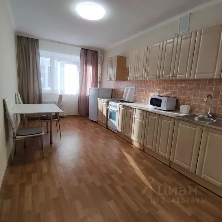 1-к кв. Омская область, Омск ул. 70 лет Октября, 15/1 (50.0 м) - Фото 1