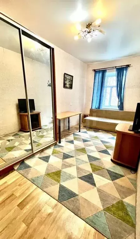 Комната Санкт-Петербург Кадетская линия, 17 (13.0 м) - Фото 1