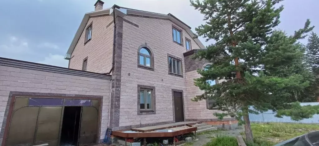 Коттедж в Челябинская область, Челябинск Фруктовая ул., 5 (350 м) - Фото 1