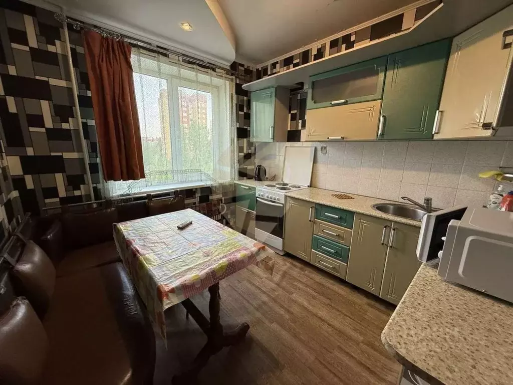 3-к кв. Белгородская область, Старый Оскол Восточный мкр, 7 (63.0 м) - Фото 0