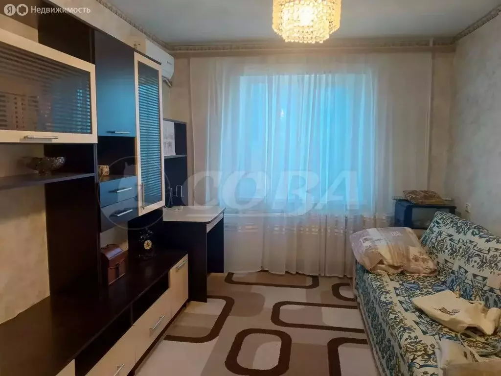 3-комнатная квартира: Тобольск, 6-й микрорайон, 37 (64.3 м) - Фото 1