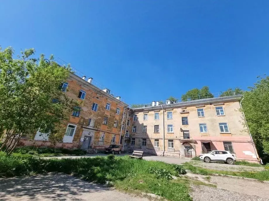 4-к кв. Пермский край, Березники ул. Олега Кошевого, 8 (99.0 м) - Фото 0
