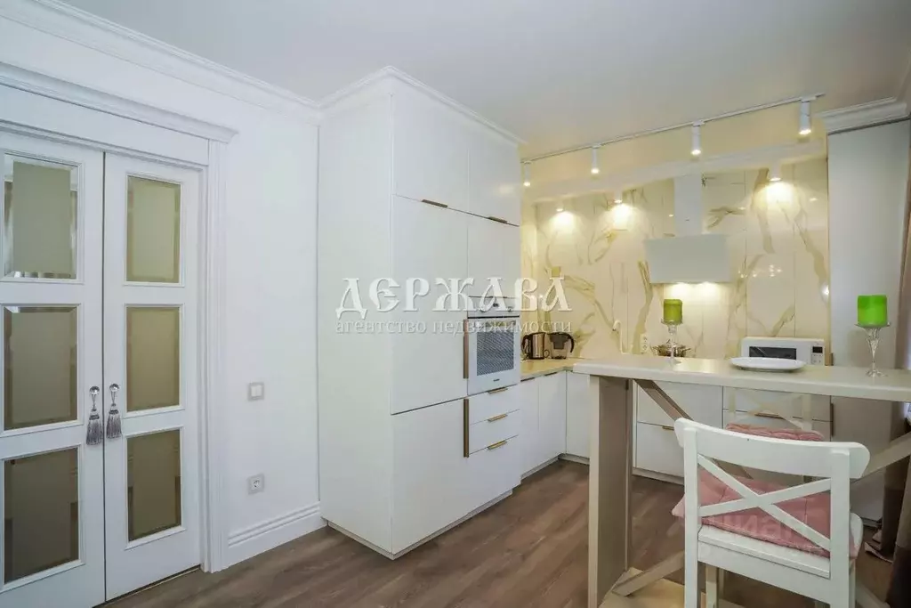 3-к кв. Белгородская область, Губкин Севастопольская ул., 57А (92.3 м) - Фото 2