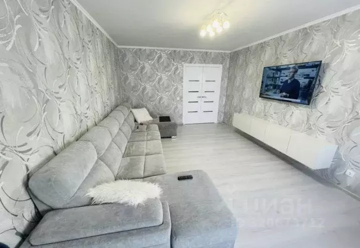 2-к кв. Красноярский край, Красноярск Новосибирская ул., 1 (77.0 м) - Фото 1