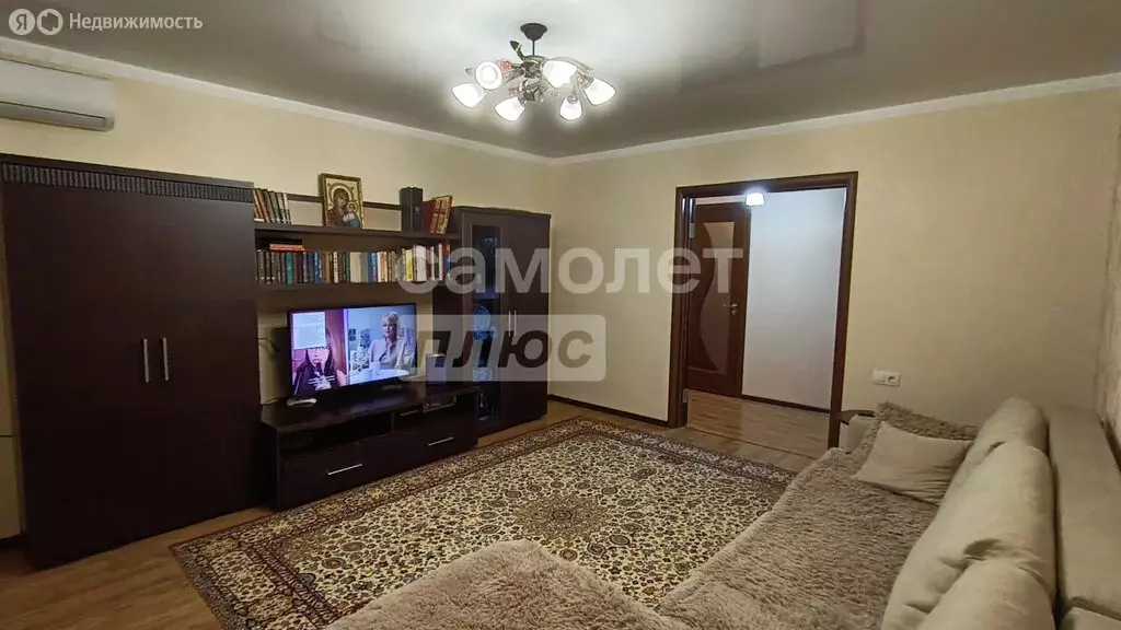 3-комнатная квартира: Михайловск, Рабочая улица, 10 (78 м) - Фото 1