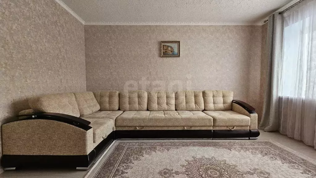3-к кв. Ханты-Мансийский АО, Сургут ул. 30 лет Победы, 43 (72.3 м) - Фото 0
