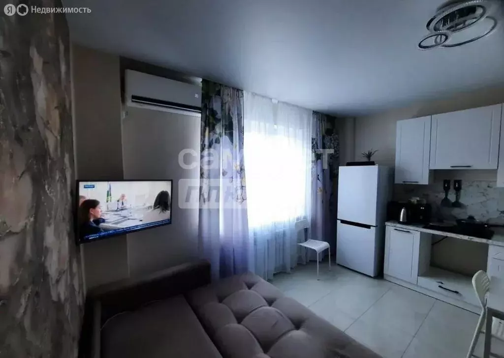 2-комнатная квартира: Туапсе, улица Кириченко, 90 (79 м) - Фото 0