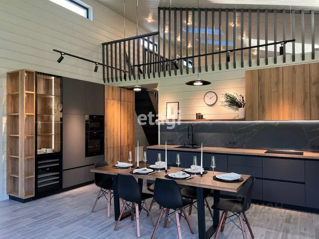 Дом в Ленинградская область, Выборгский район, Рощинское городское ... - Фото 1